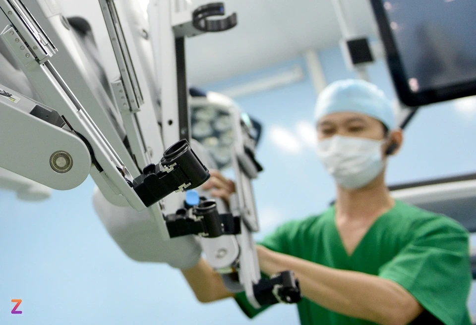 Bệnh viện Bình Dân là cơ sở y tế có điểm chất lượng cao nhất, đây là nơi có robot phẫu thuật cho người lớn đầu tiên ở Việt Nam. Ảnh: Lê Quân.